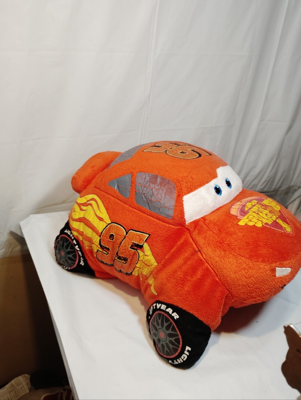 Disney Pixar Cars Lightning McQueen Pillow Pets Plush 95 Red Racing Toy
